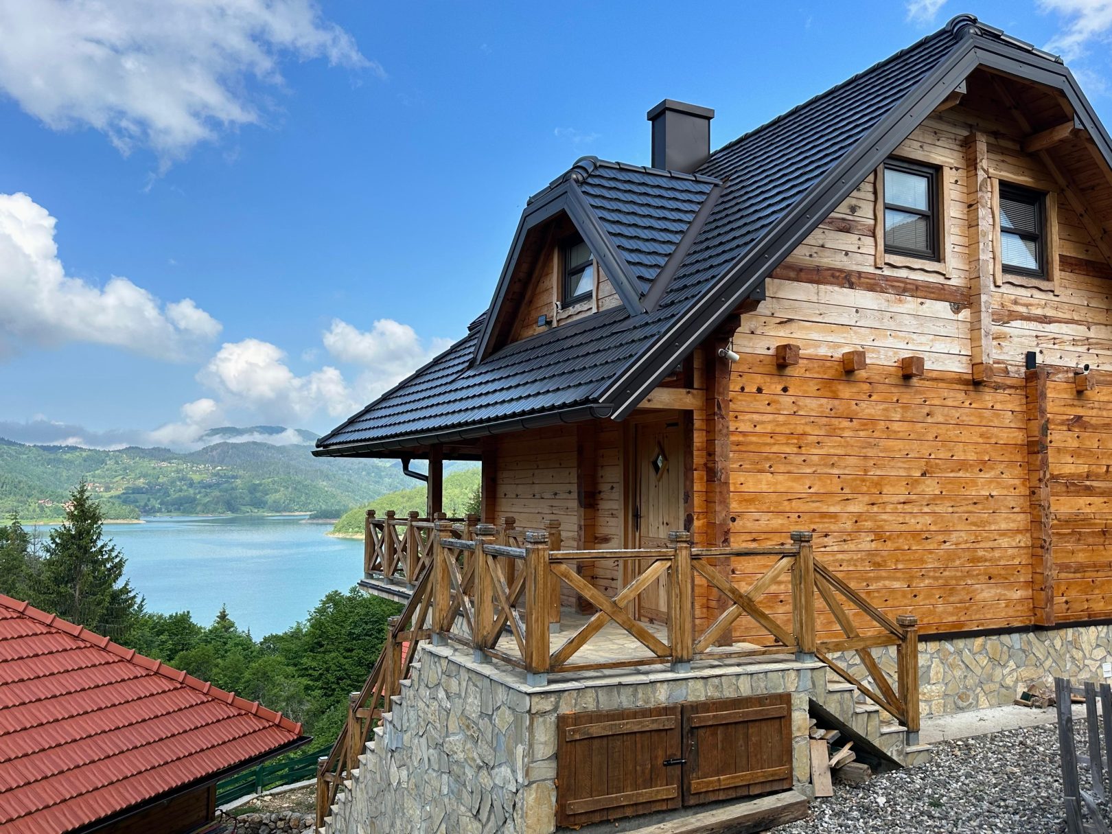 Čardak za šestoro